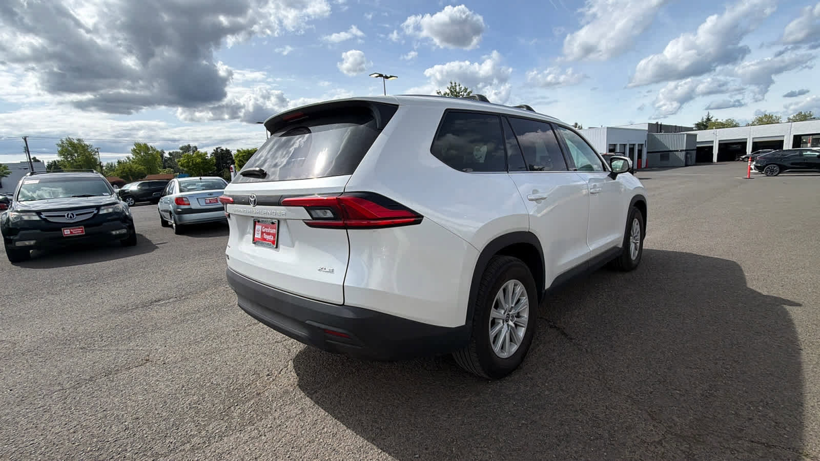 Used 2024 Toyota Grand Highlander AWD image 4