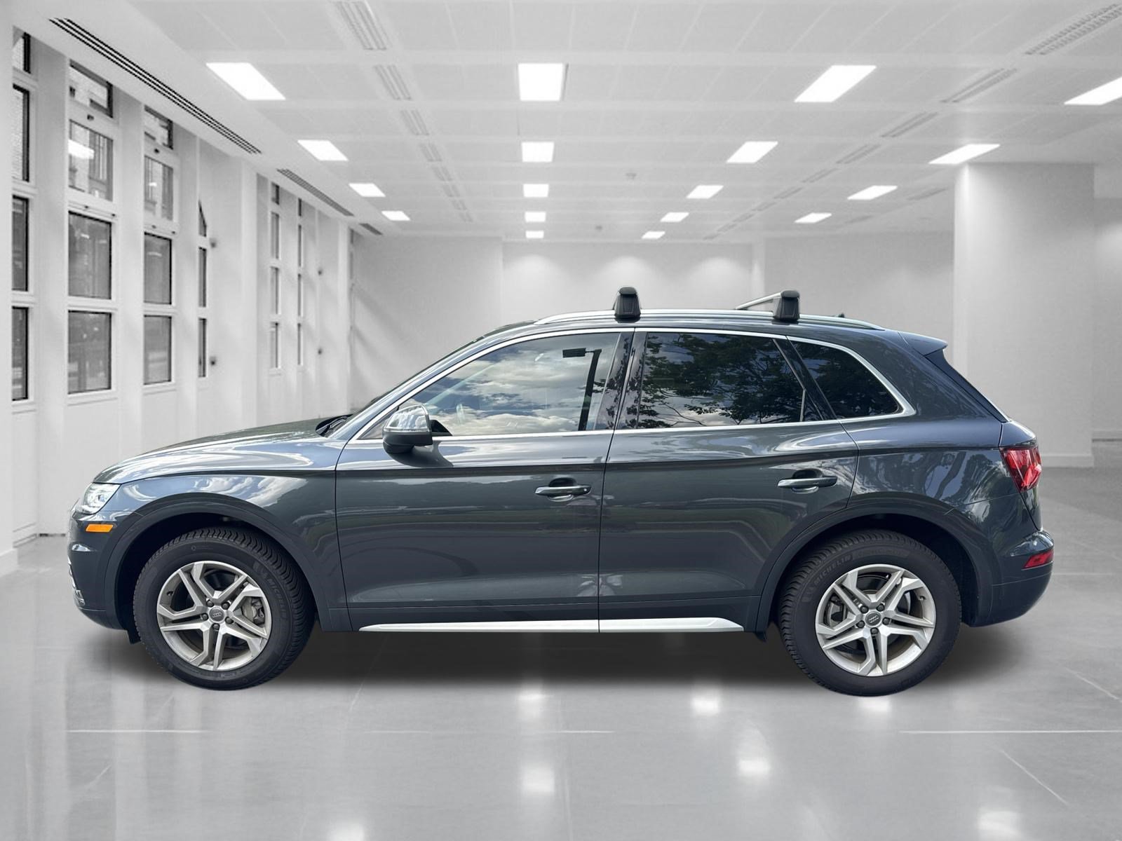 Used 2019 Audi Q5 2.0T Premium w/ Convenience Package AWD/4WD image 5