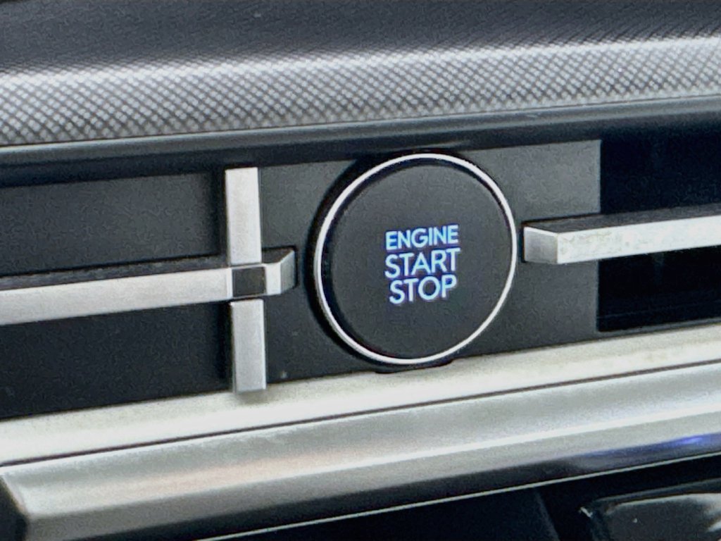 Used 2025 Hyundai Santa Fe SEL FWD image 19