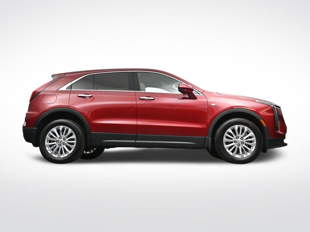 Used 2024 Cadillac XT4 Luxury w/ Cold Weather Package AWD/4WD image 29