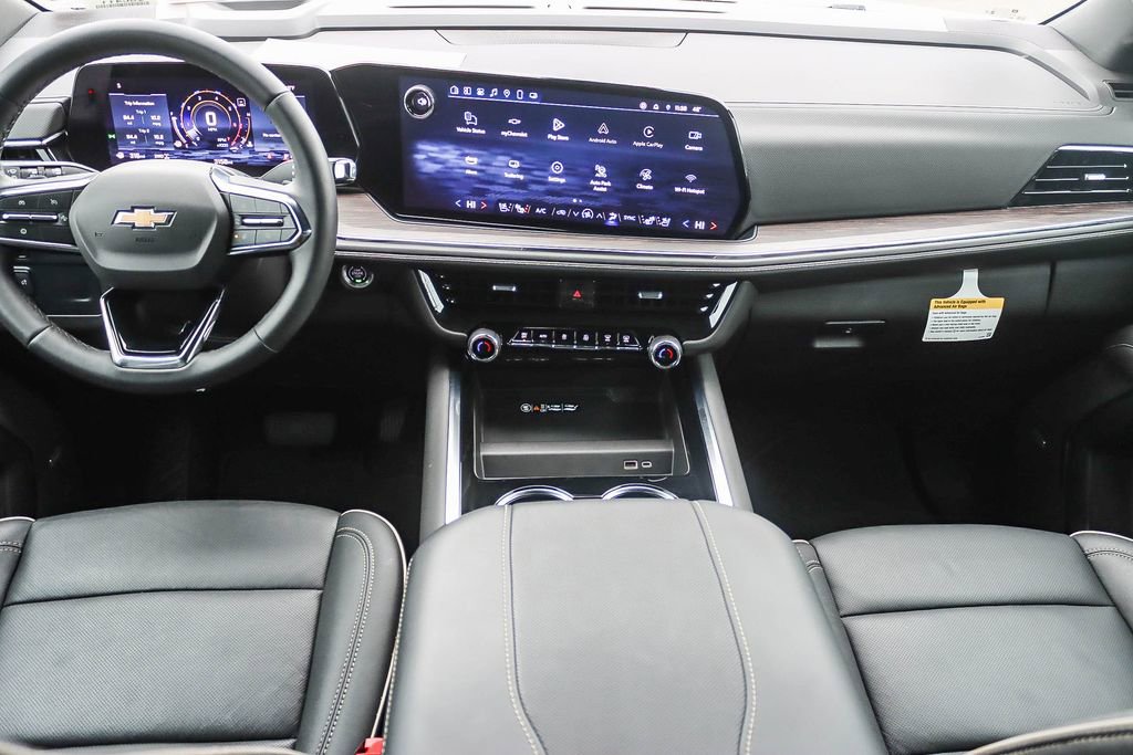 Used 2025 Chevrolet Suburban Premier image 11