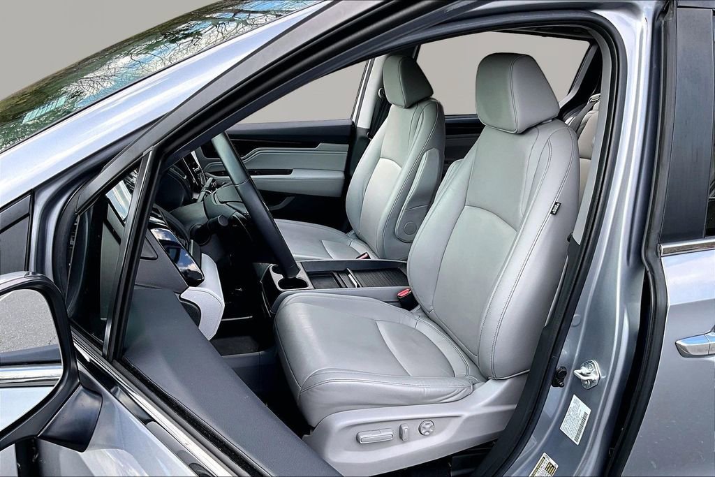 Used 2023 Honda Odyssey Touring image 17