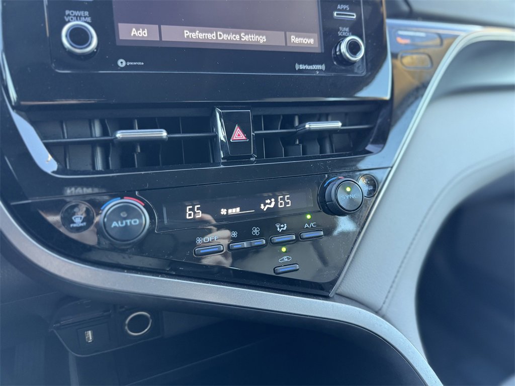 Used 2022 Toyota Camry SE image 30