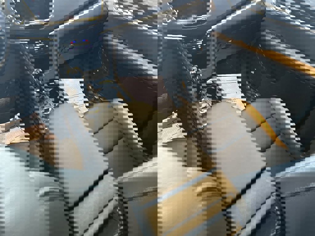 Certified 2025 Cadillac XT5 Premium Luxury image 19