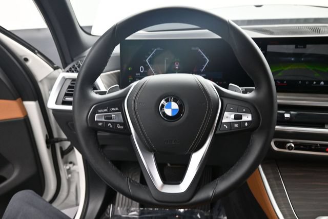Used 2026 BMW X5 xDrive40i w/ Premium Package AWD/4WD image 12