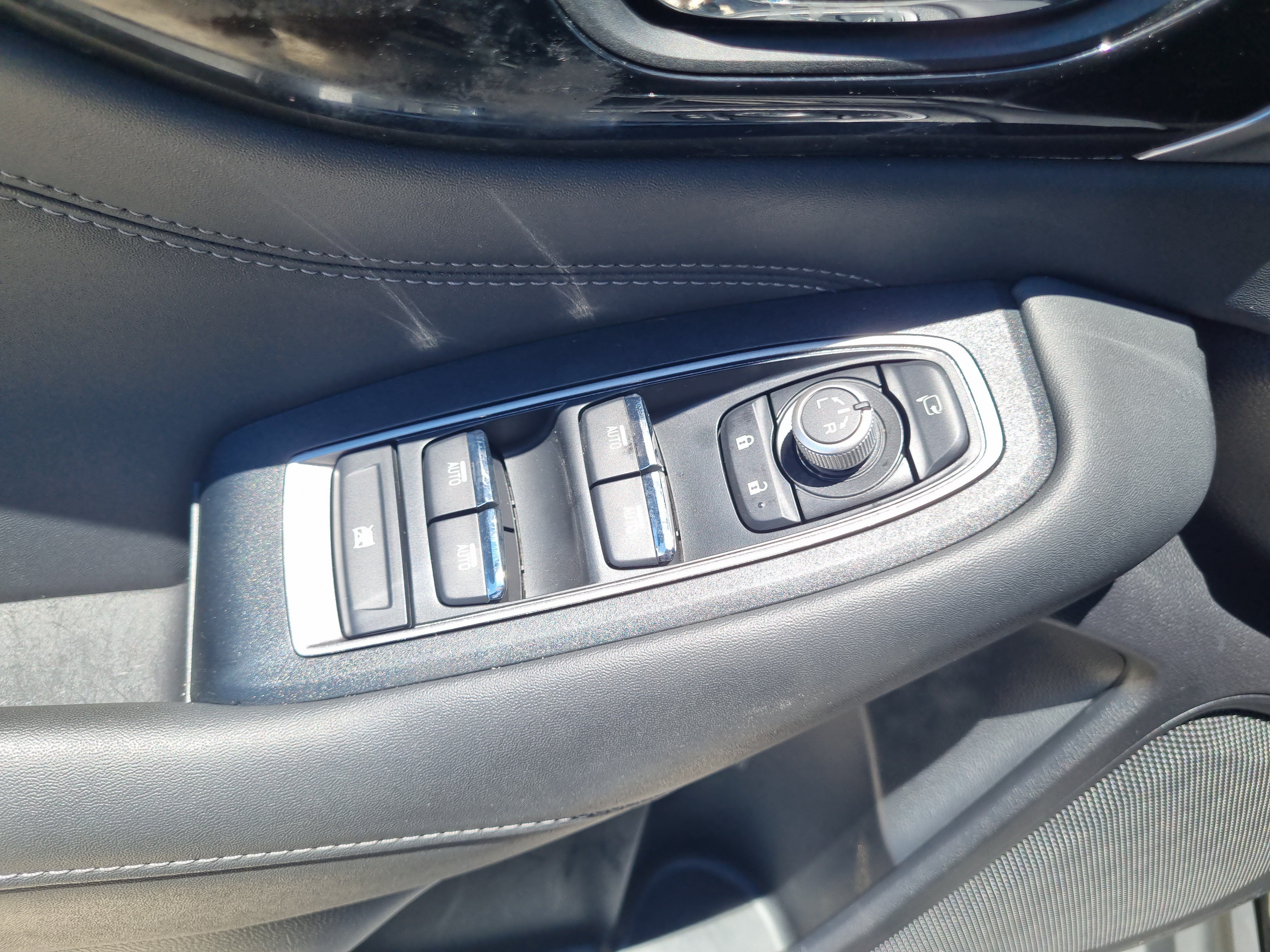 Used 2023 Subaru Outback Touring AWD/4WD image 23