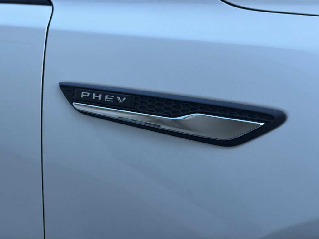 Used 2025 MAZDA CX-90 Plug-In Hybrid w/ Preferred AWD/4WD image 11