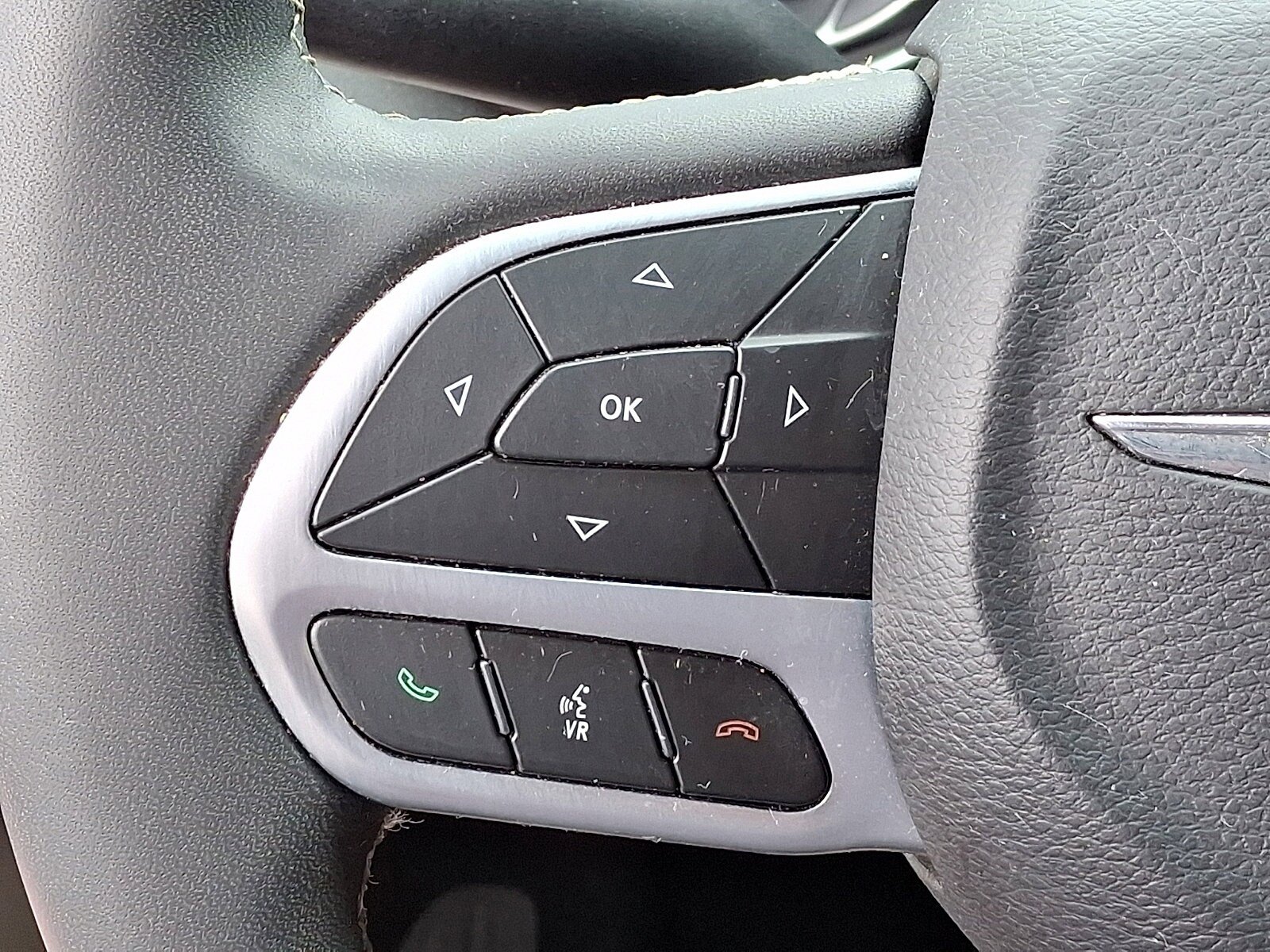 Used 2023 Chrysler Voyager LX FWD image 21
