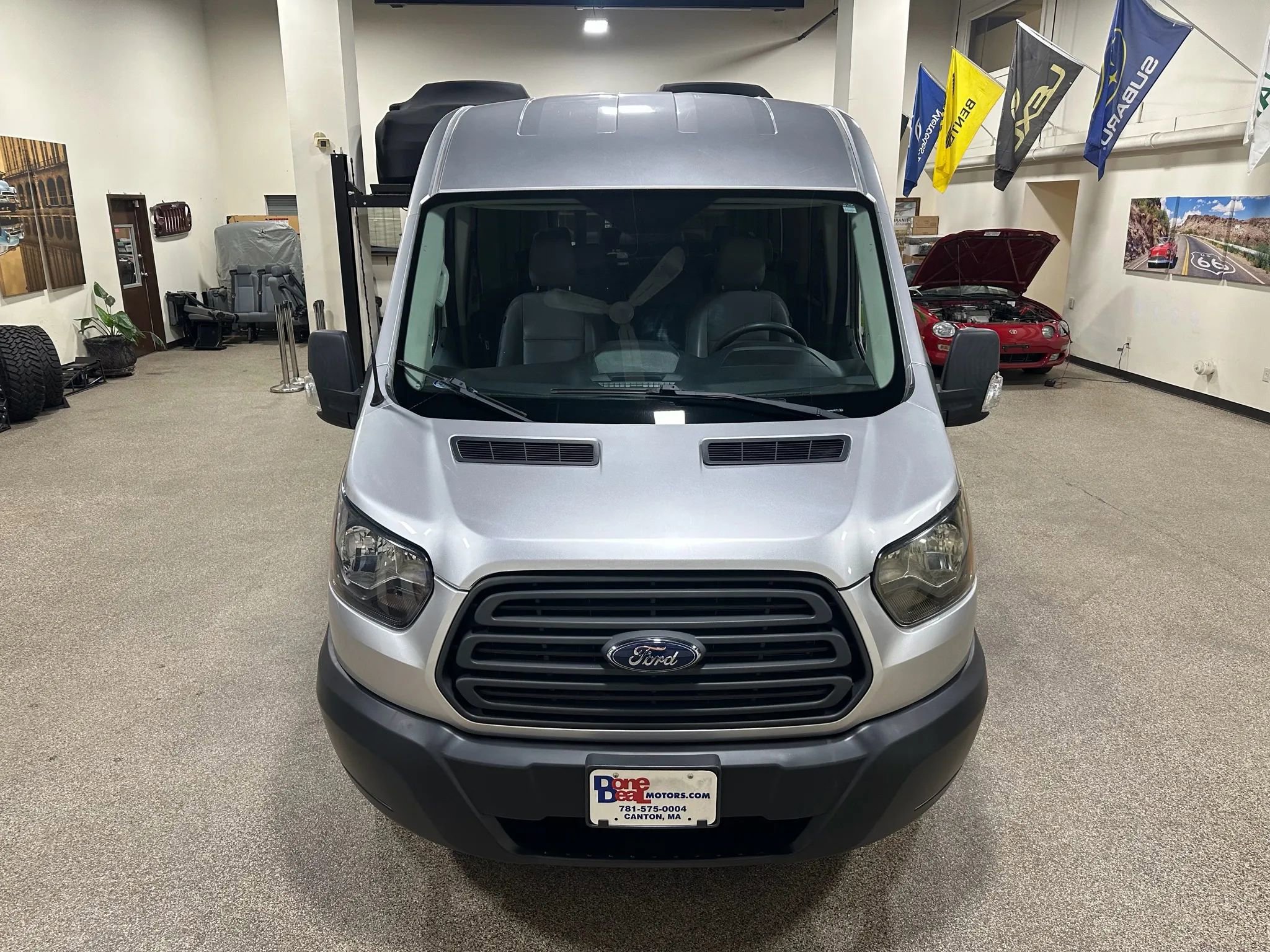 Used 2015 Ford Transit 350 XL image 4