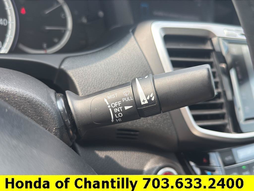 Used 2017 Honda Accord EX-L image 11