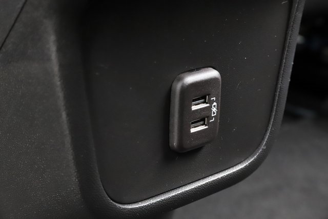 Used 2023 GMC Terrain SLE w/ Driver Convenience Package image 17