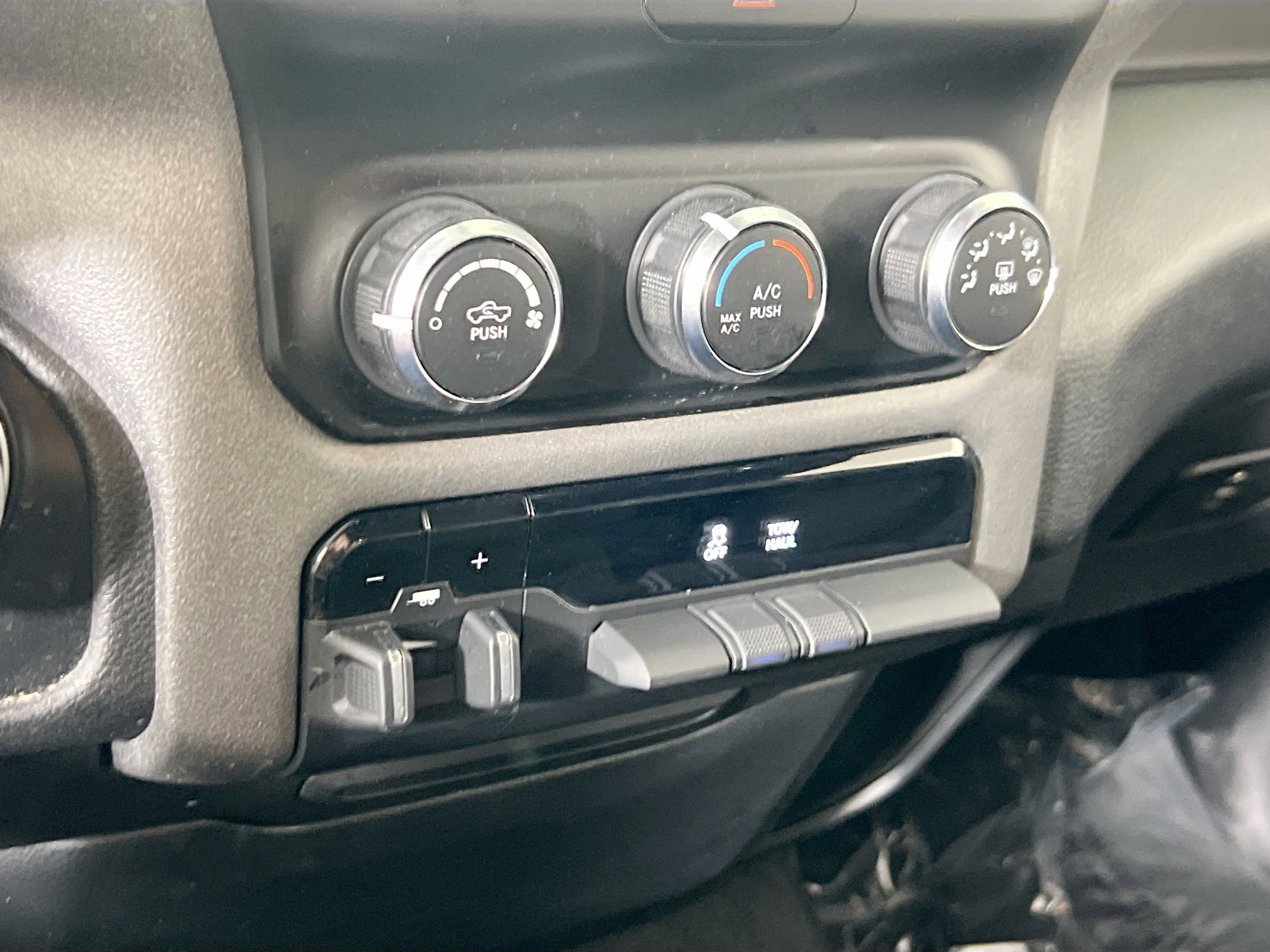 Used 2024 RAM 1500 Tradesman w/ Night Edition image 15