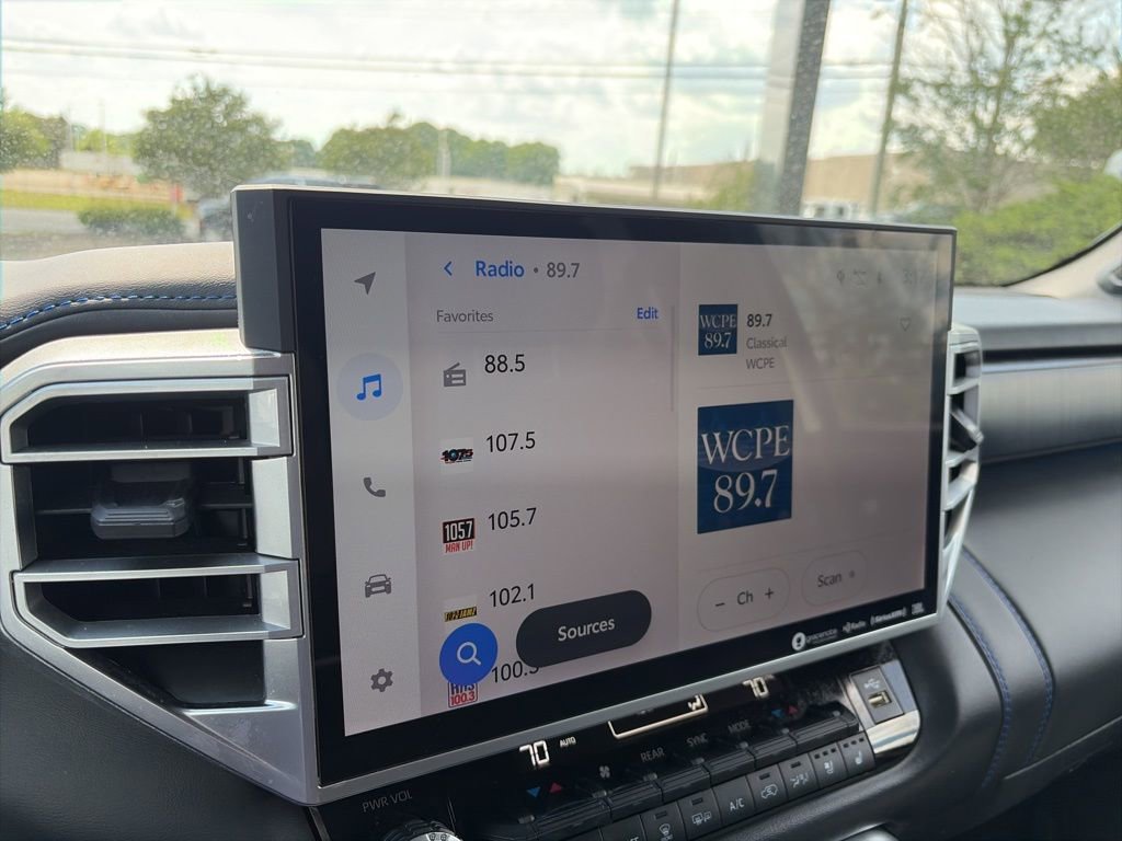 Used 2023 Toyota Sequoia Platinum image 10