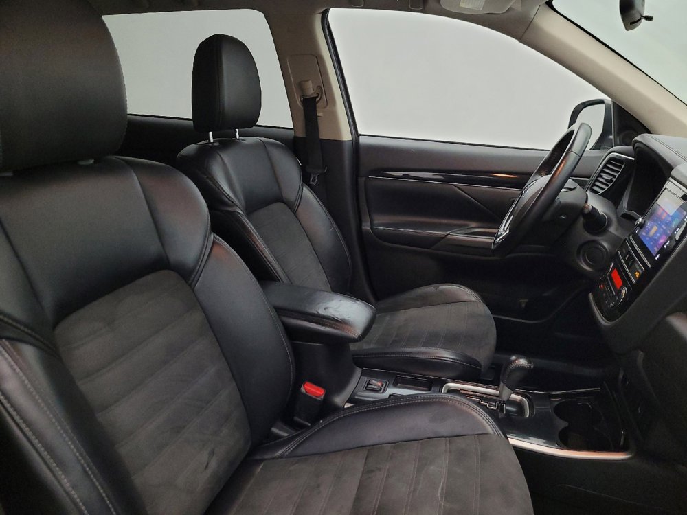 Used 2019 Mitsubishi Outlander LE FWD image 21