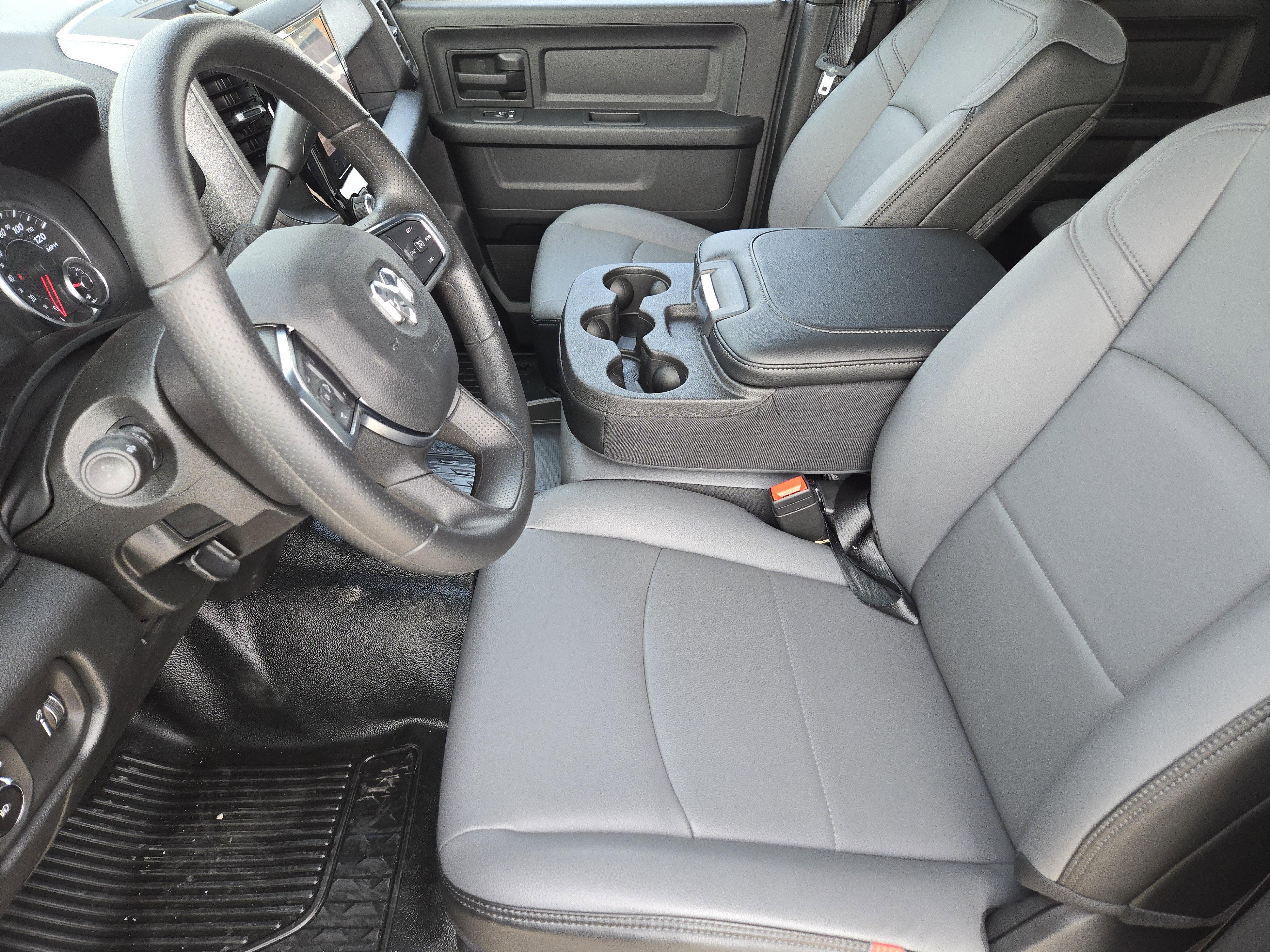 New 2026 RAM 5500 Tradesman w/ Chrome Appearance Group AWD/4WD image 11
