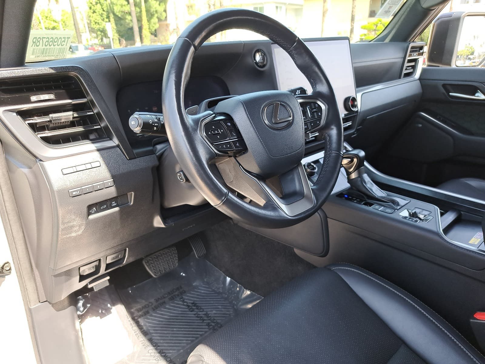 Used 2024 Lexus GX 550 AWD/4WD image 18