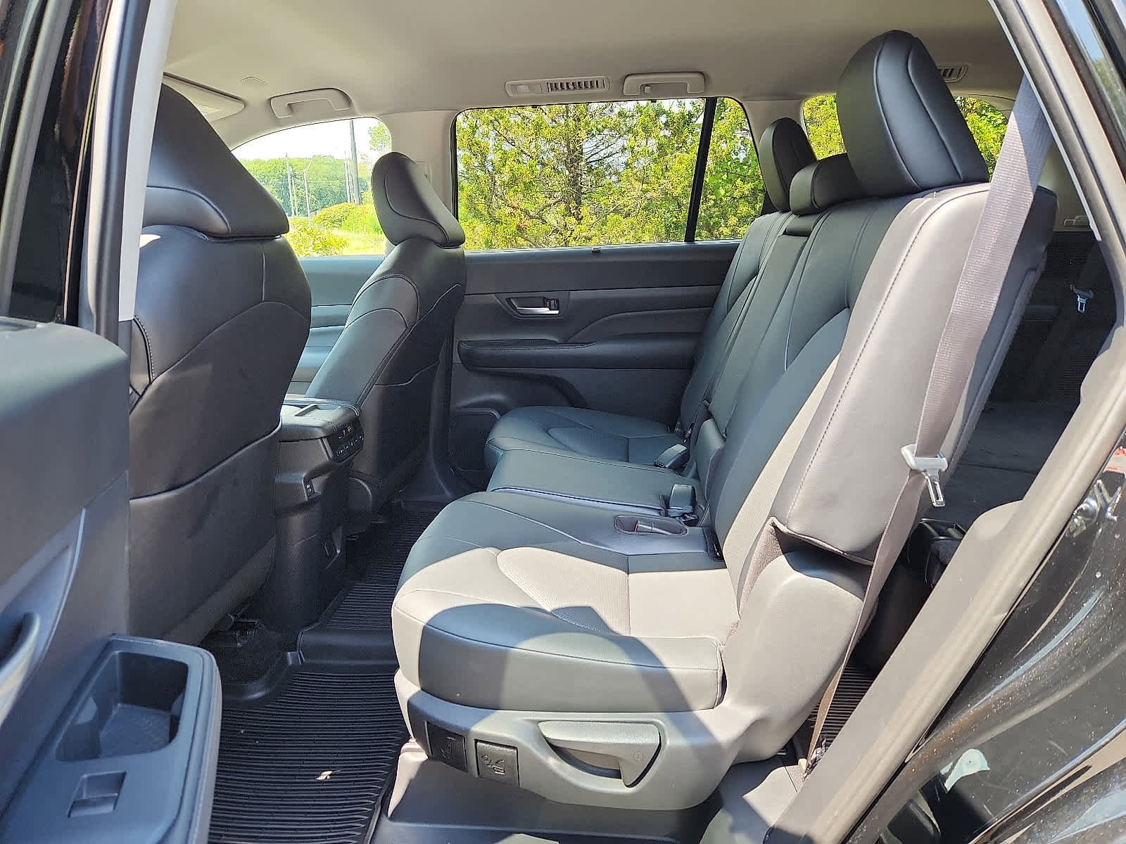 Certified 2024 Toyota Grand Highlander XLE image 11