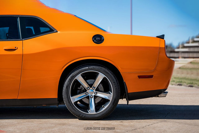 Used 2014 Dodge Challenger R/T RWD image 5