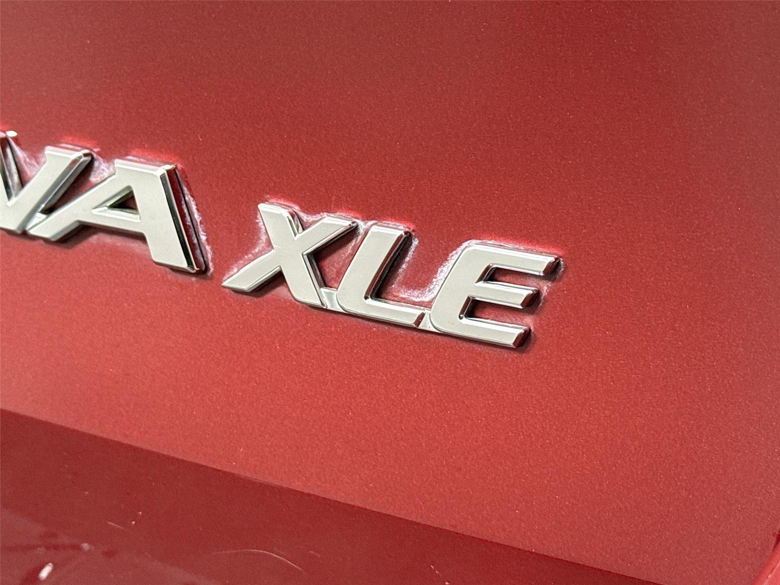 Used 2008 Toyota Sienna XLE image 15