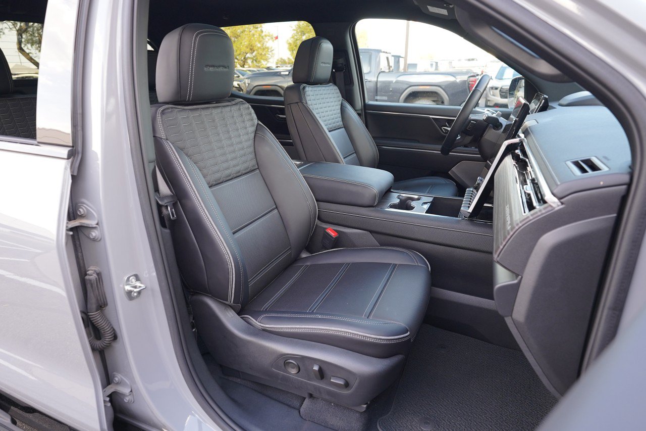 Used 2025 GMC Sierra EV Denali AWD/4WD image 25