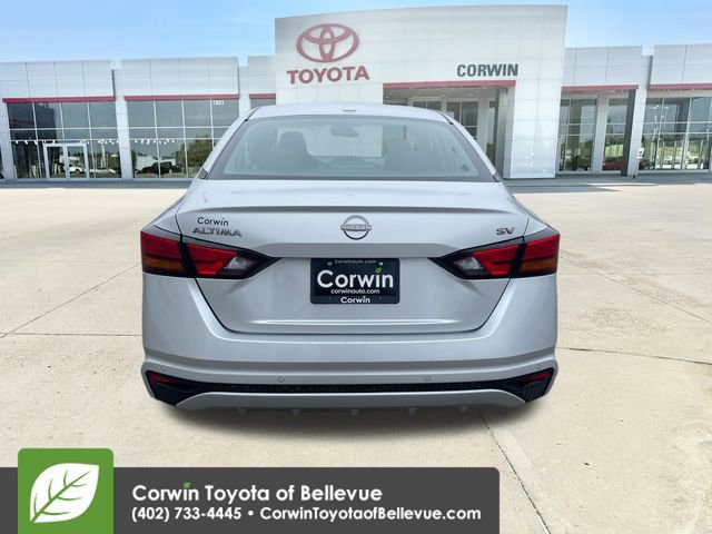Used 2024 Nissan Altima 2.5 SV image 4