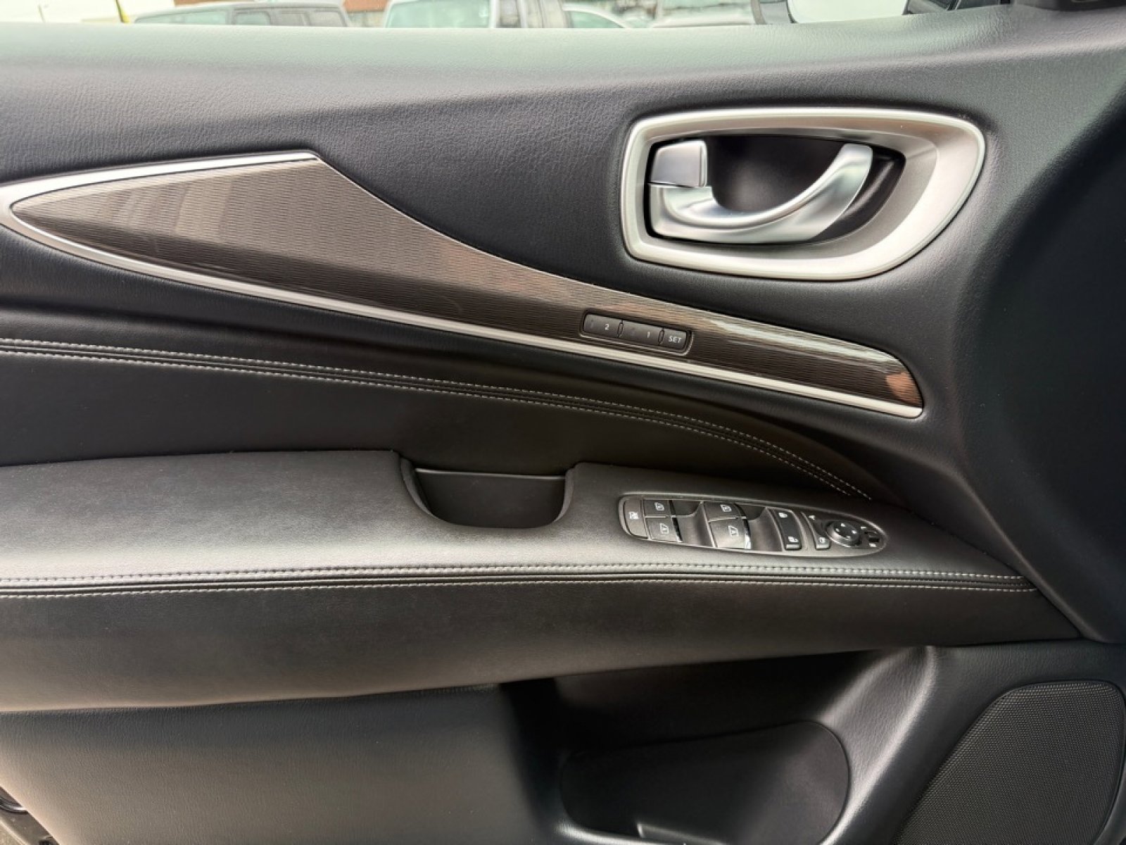 Used 2019 INFINITI QX60 Luxe w/ Essential Package AWD/4WD image 39