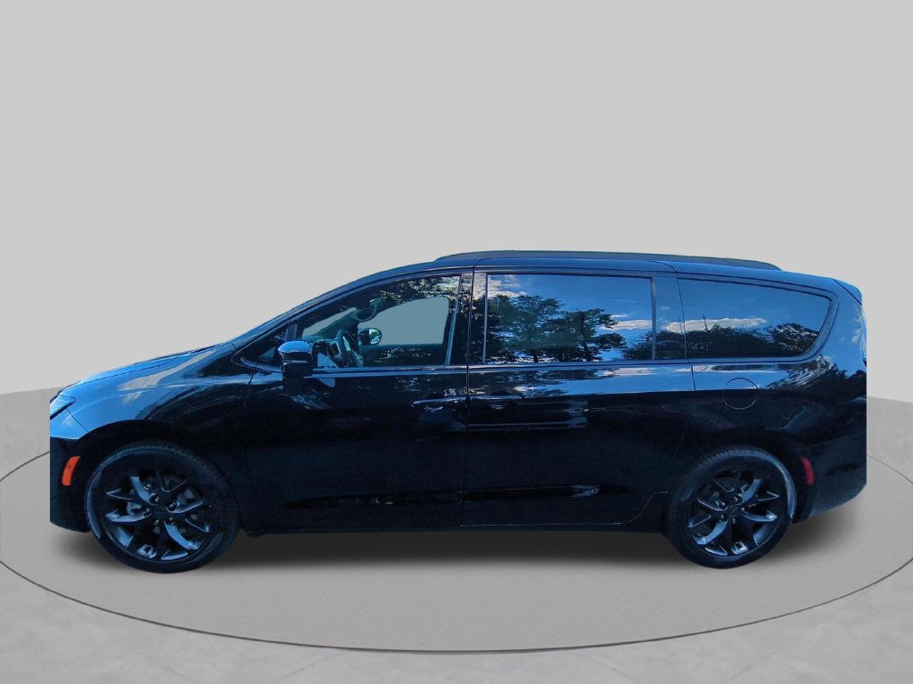 New 2027 Chrysler Pacifica Limited FWD image 7