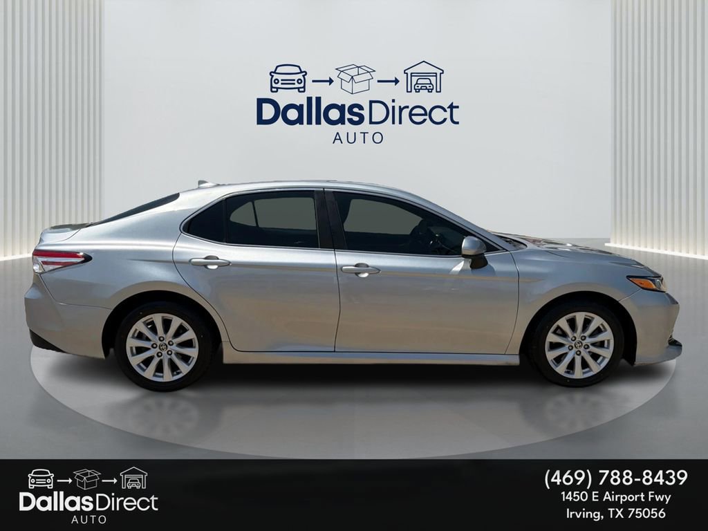 Used 2020 Toyota Camry LE image 5