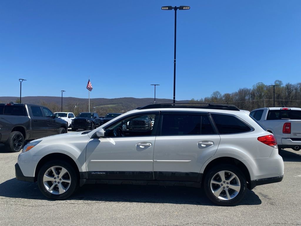 Used 2014 Subaru Outback 2.5i Limited image 3