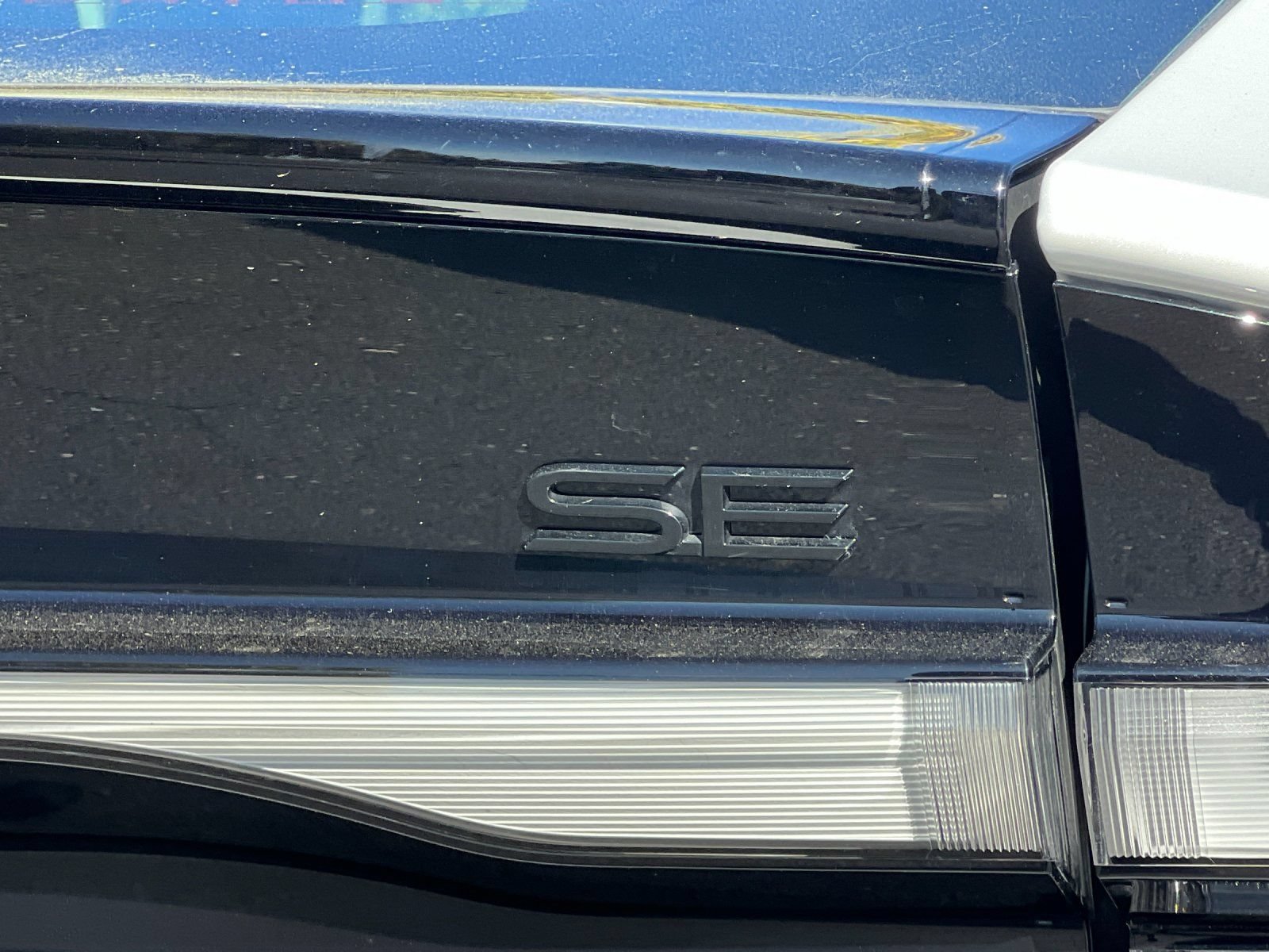 Used 2025 Toyota Prius Plug-In Hybrid FWD image 25