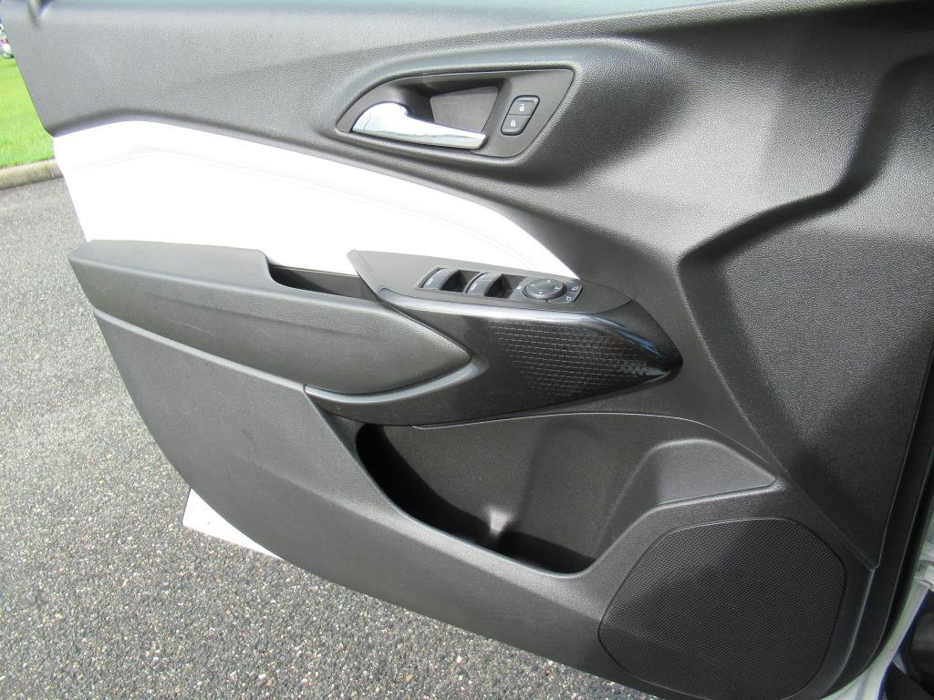 Used 2024 Chevrolet Trax LT w/ Driver Confidence Package image 26