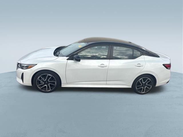 Used 2025 Nissan Sentra SR FWD image 4