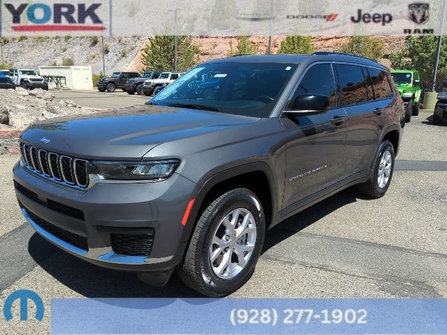 Used 2021 Jeep Grand Cherokee L Laredo w/ Luxury Tech Group I AWD/4WD image 1