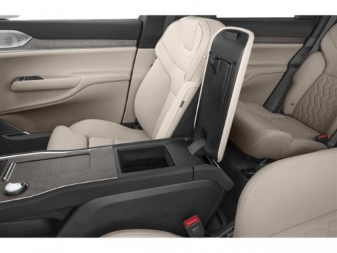 Used 2025 Volvo EX90 Plus image 13