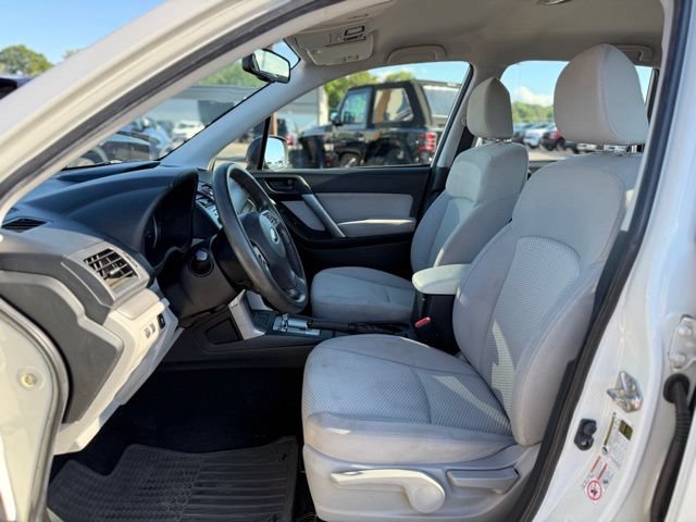 Used 2015 Subaru Forester 2.5i w/ Alloy Wheel Package AWD/4WD image 10