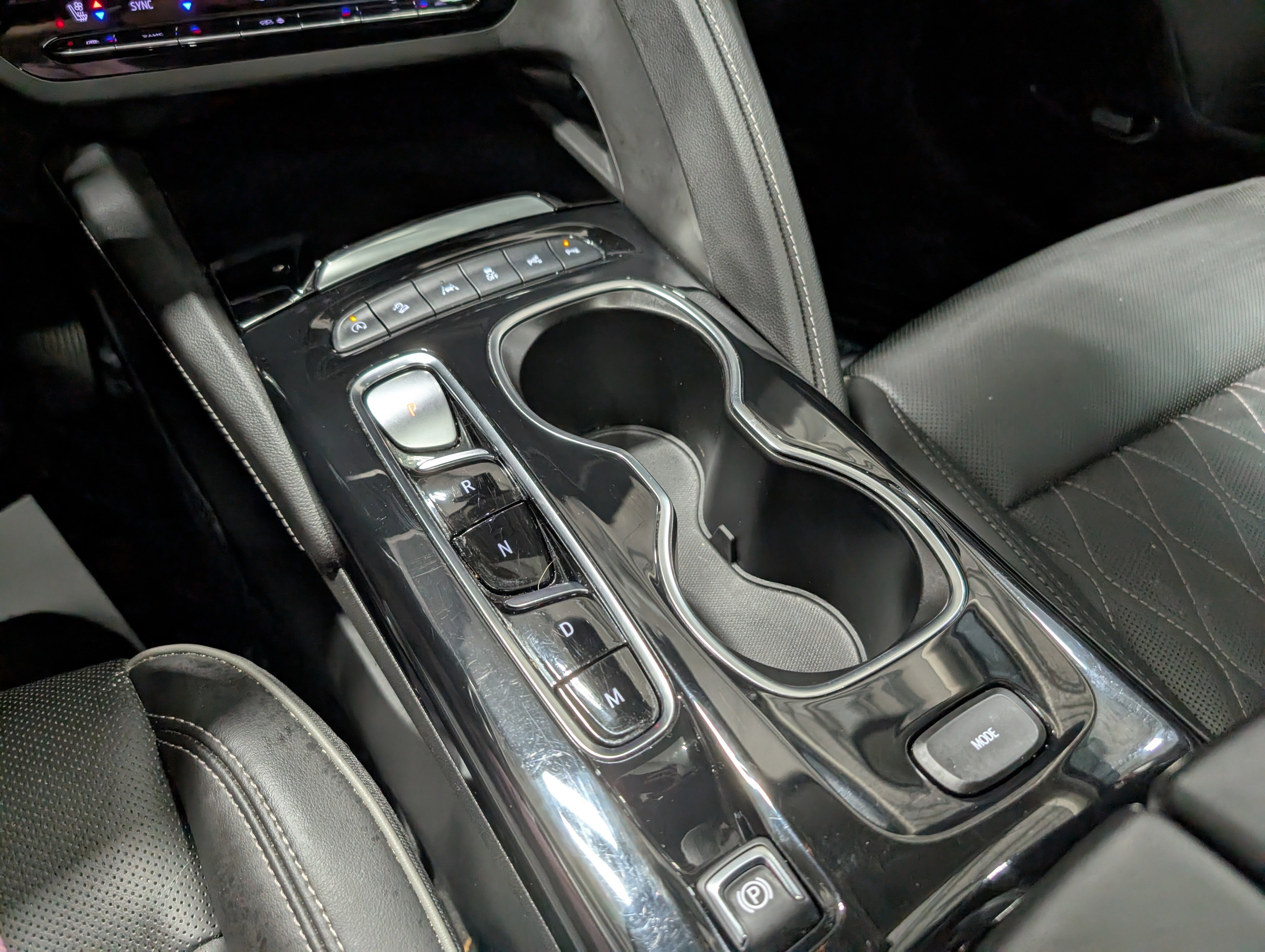 Used 2023 Buick Envision Avenir image 26