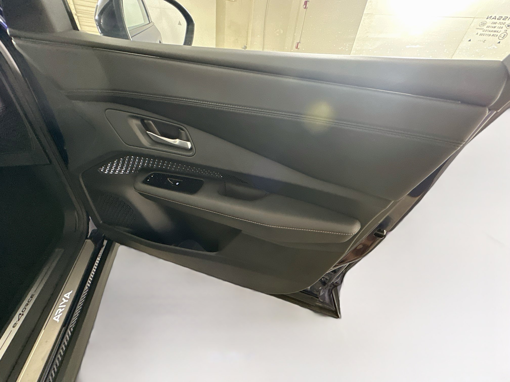 Used 2024 Nissan Ariya AWD image 31