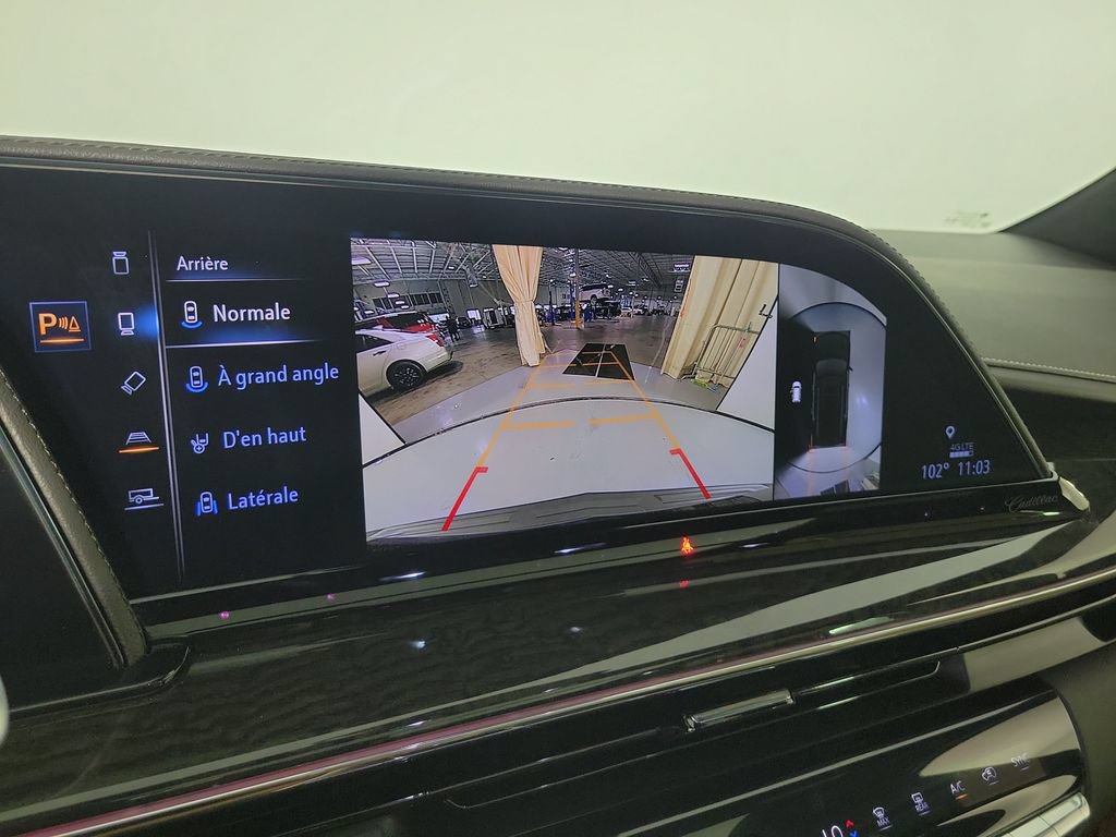 Certified 2024 Cadillac Escalade Premium Luxury AWD/4WD image 28