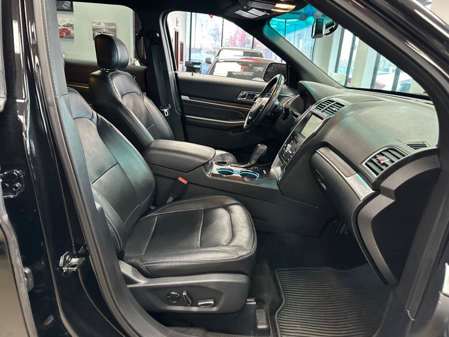 Used 2016 Ford Explorer Limited FWD image 29