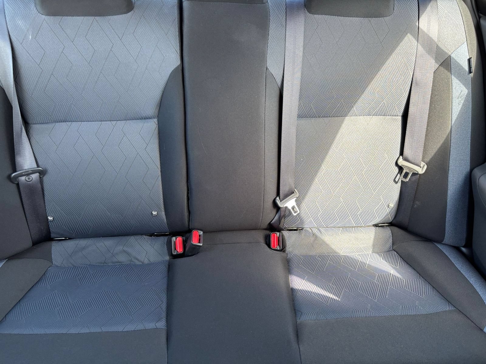 Used 2025 Nissan Versa SV FWD image 35