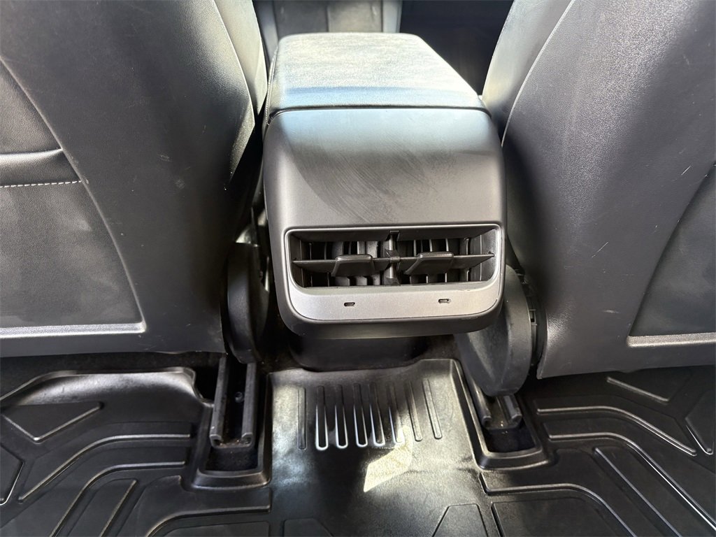 Used 2022 Tesla Model 3 Long Range image 25