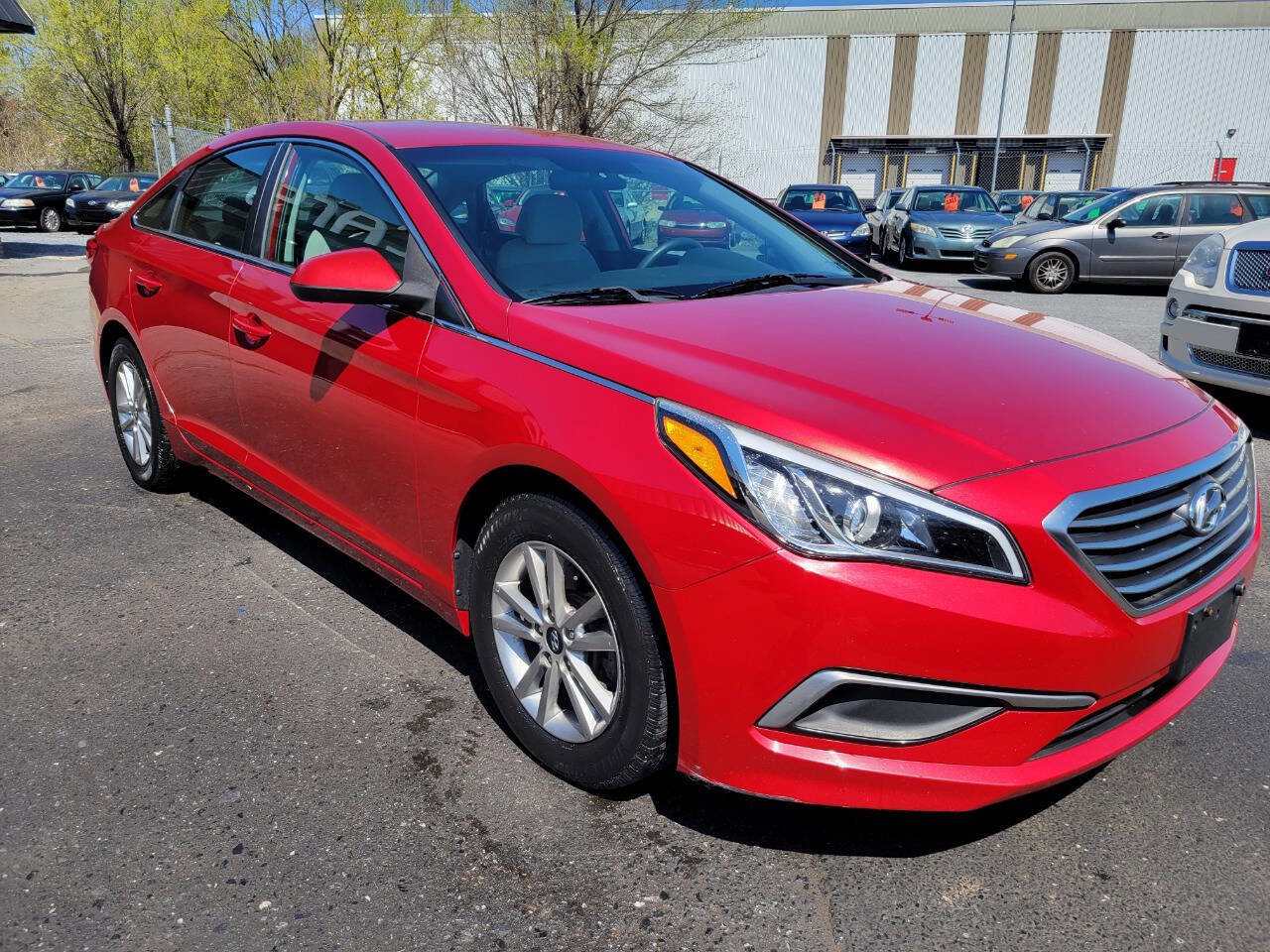 Used 2017 Hyundai Sonata SE image 3