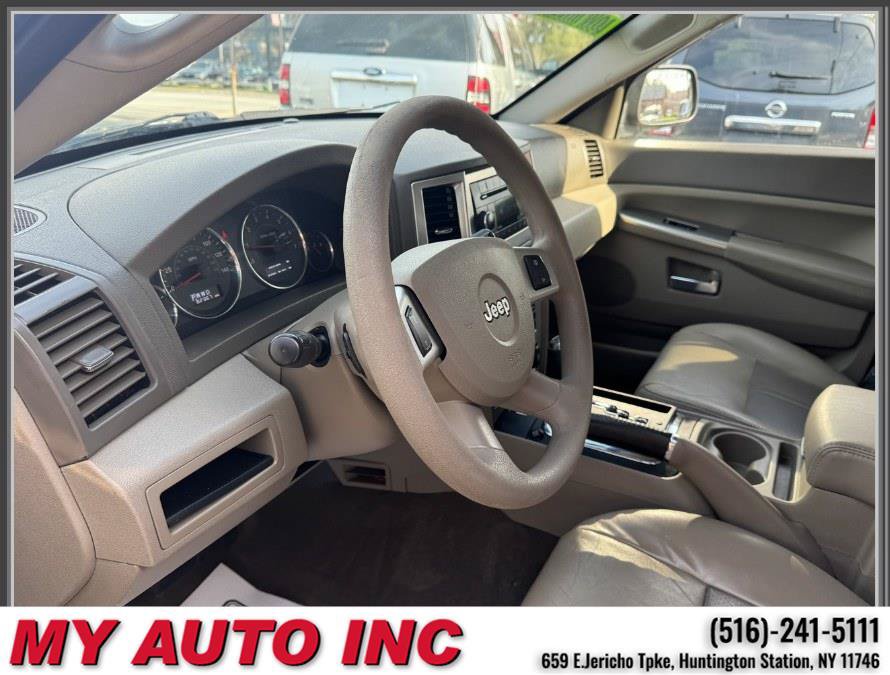 Used 2010 Jeep Grand Cherokee Laredo AWD/4WD image 21