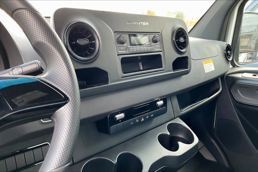 New 2025 Mercedes-Benz Sprinter 4500 image 8