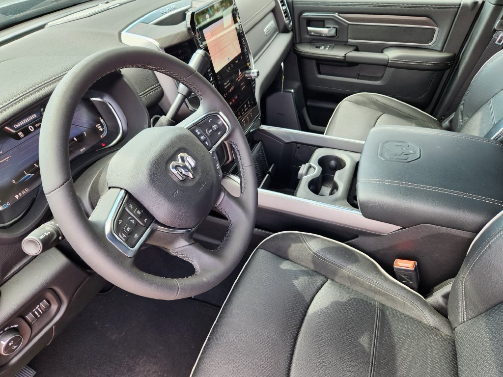 New 2026 RAM 2500 Laramie AWD/4WD image 7