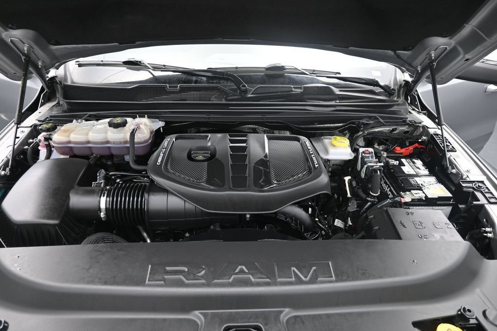 Used 2025 RAM 1500 Limited AWD/4WD image 39