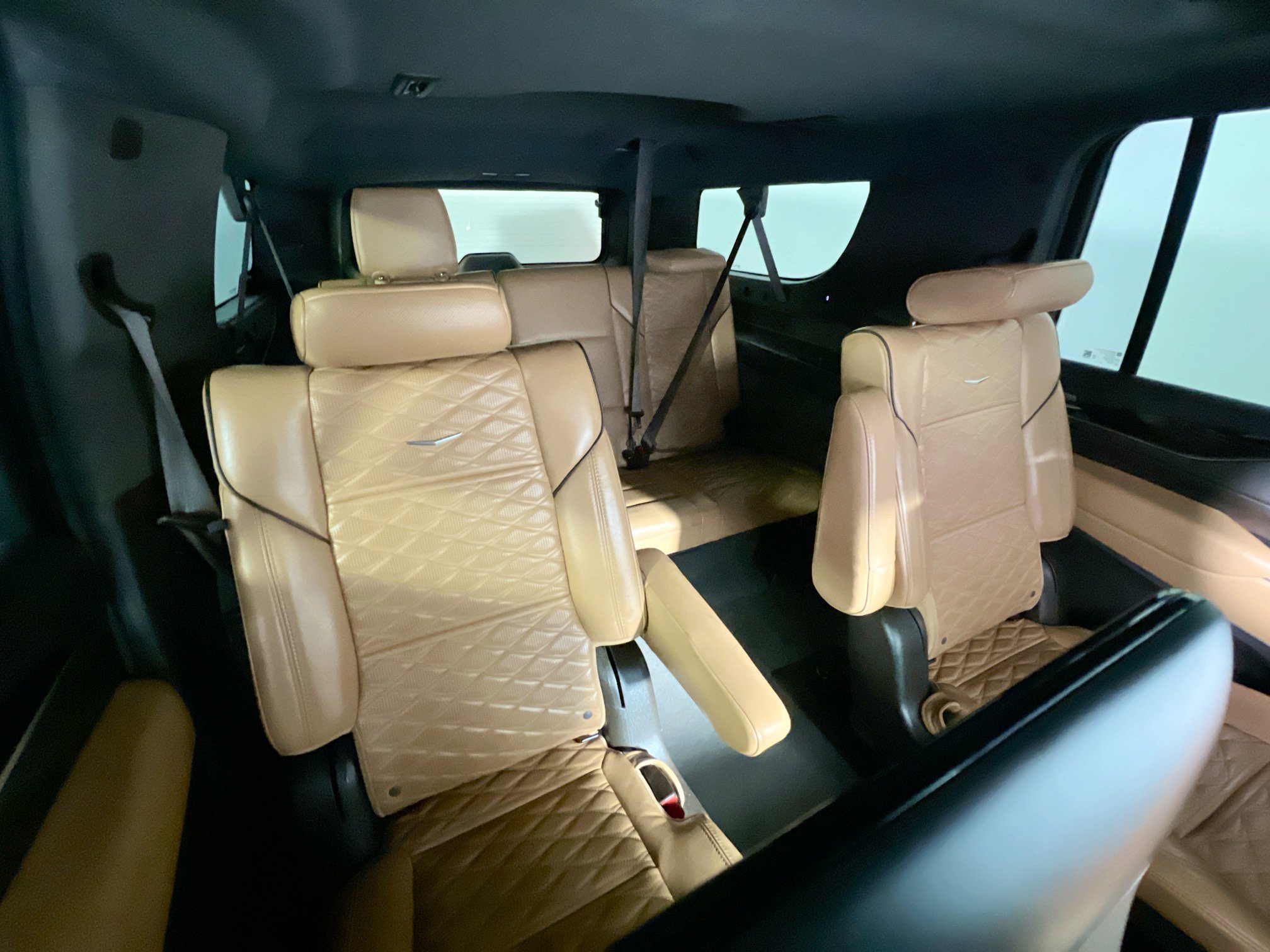 Used 2023 Cadillac Escalade ESV Sport w/ Touring Package RWD image 33