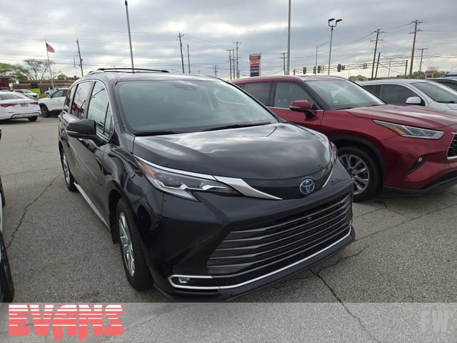 Used 2023 Toyota Sienna Platinum
