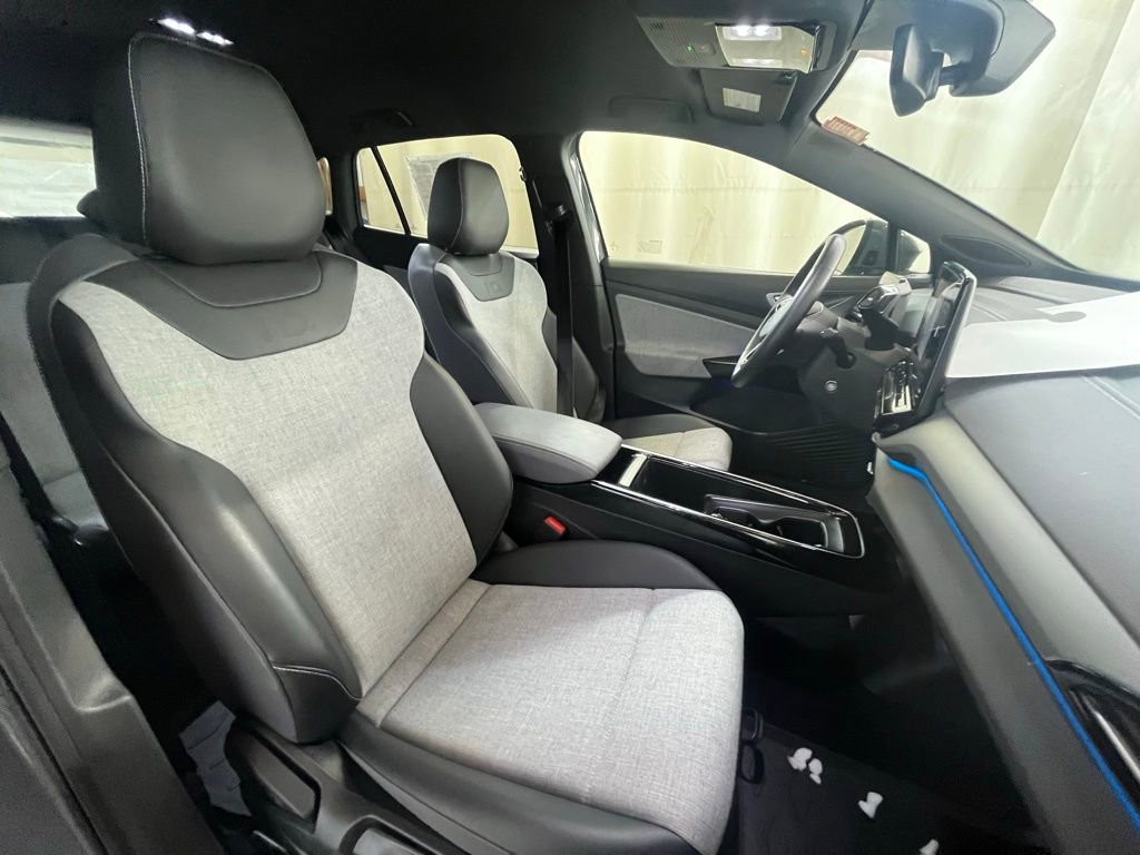 Certified 2023 Volkswagen ID.4 Pro image 12