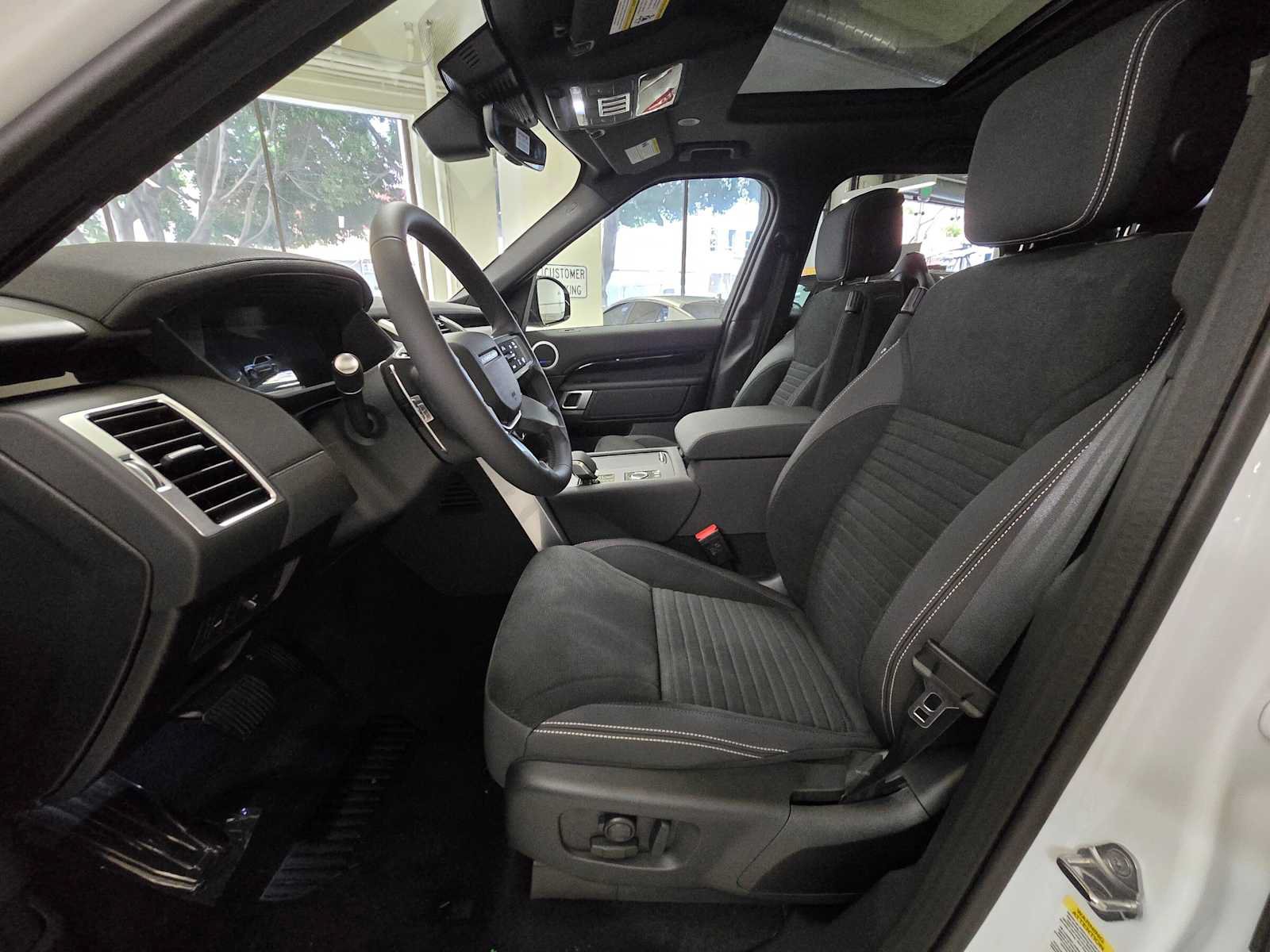 New 2026 Land Rover Discovery S AWD/4WD image 20